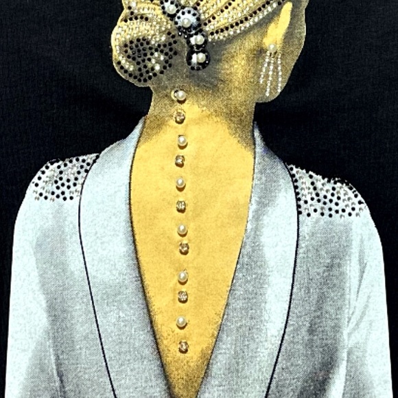 Women's T-shirt with short sleeves, summer 2023, with a pattern and beads. - Picture 5 of 5